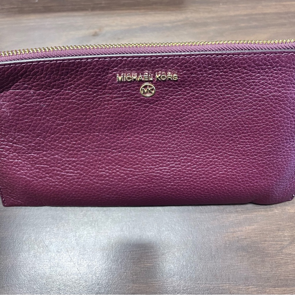 Michael Kors wristlet